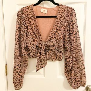 Crop tie long sleeve leopard top with bow